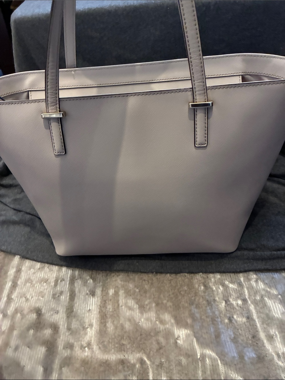 kate spade blush pink tote with gold logo call out peeling on handles - Picture 7 of 9